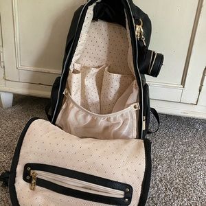 Itzyritzy boss backpack diaper bag - jetsetter black